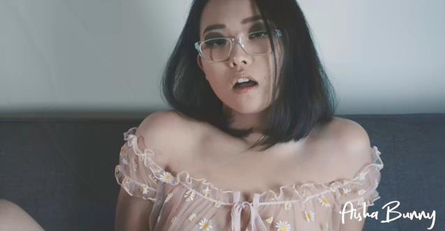 無水印華裔辣妹扣逼吃屌被大雞巴狂怼 直接送上高潮