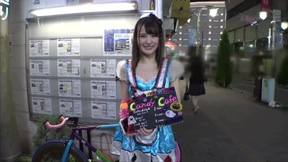 [MP4/356MB]在街边搭讪到长得很甜美卡哇伊小可爱少女（上部分）