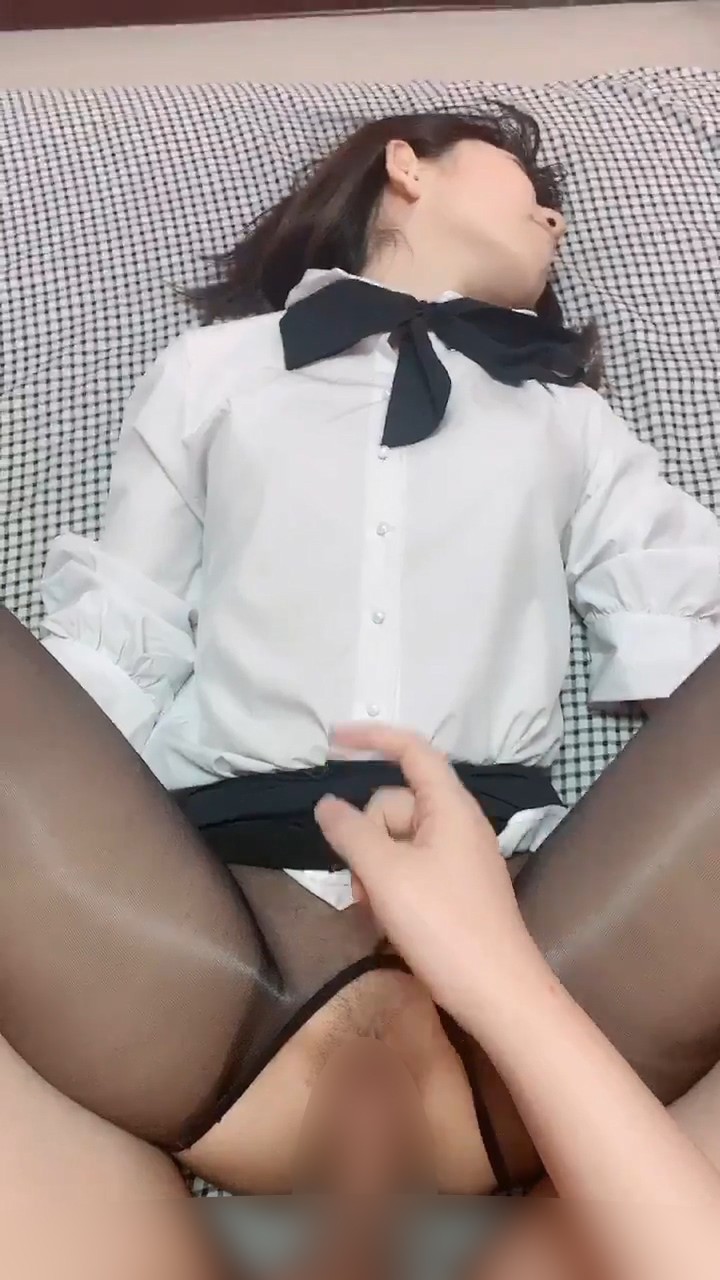 國産小情侶自拍流出 肥臀小女友各種制服啪啪視頻（12V/232MB） 三次元-第5張