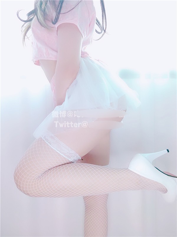 【粉嫩推薦】推特@福利姬@網紅少女@吃貨少女希希醬之分體旗袍（17P/1V/398MB） COSPLAY-第6張