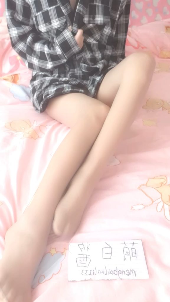 微博少女@福利姬@萌白醬之格子襯衫肉絲（6P/1V/615MB） COSPLAY-第2張