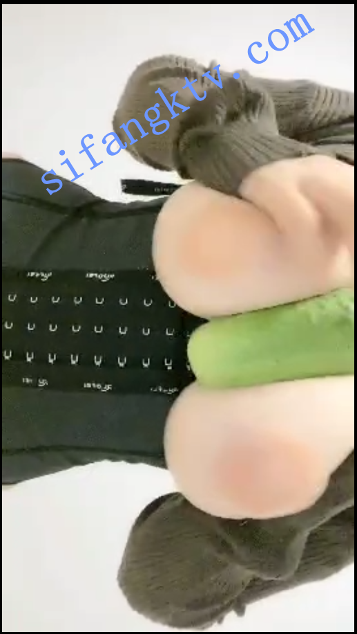 快手巨乳 A欣妹妹 最新抖奶诱惑福利9v’ 图 08