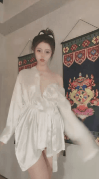 ❤️校花女神~ 天真 美乳美臀道具扣穴自慰~白浆直流~! 图 01