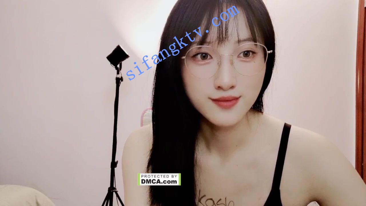 ❤❤❤ Jiuyue_ 好难得啊,终于看见女神的小穴了~超爱屁股 图 03