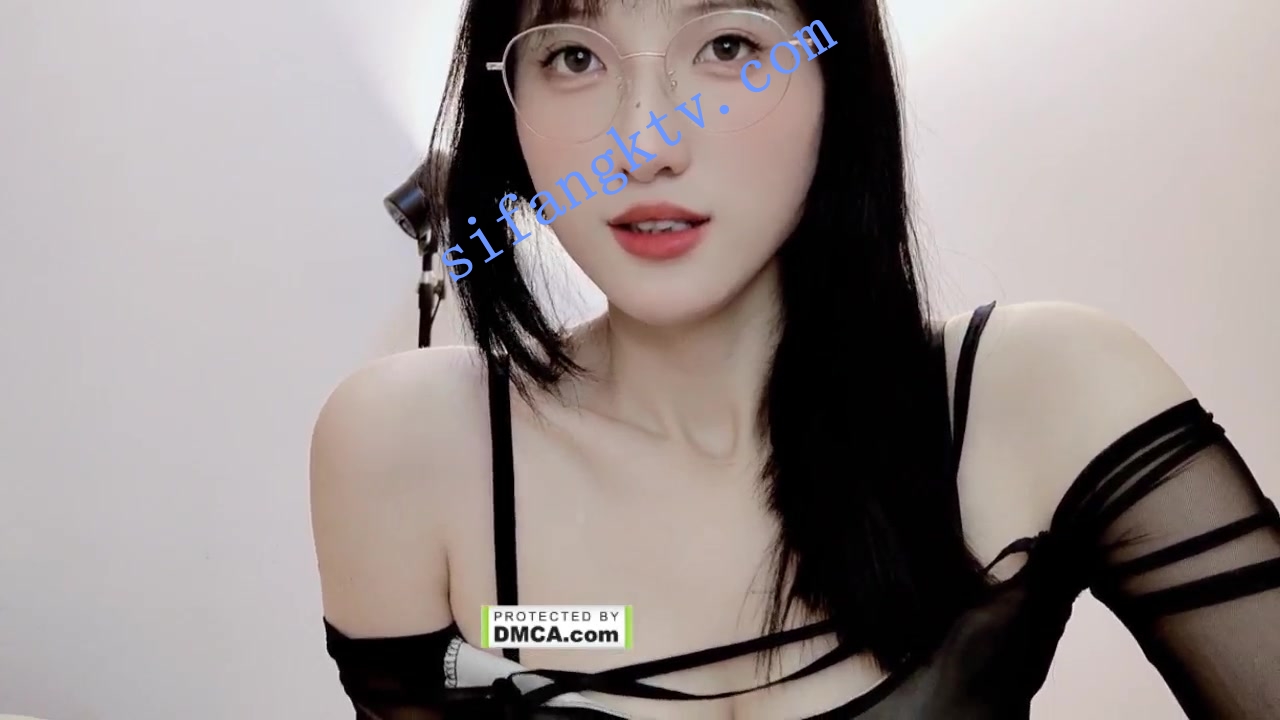 ❤❤❤ Jiuyue_ 好难得啊,终于看见女神的小穴了~超爱屁股 图 01