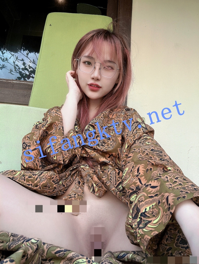童颜巨乳 极品反差婊 Meiilyn 2023最新付费裸舞啪啪福利 图 05
