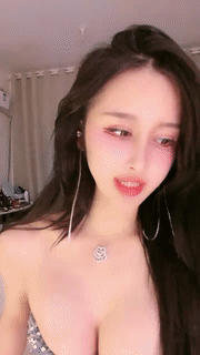 ██绝世女神!正宗网红脸! 奶油爱喷水 性感热舞+喷水~ 图 01
