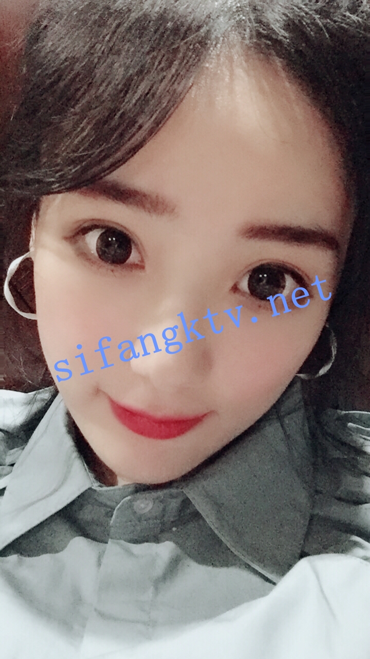 前斗鱼声优主播 宛妹WM 下海一对一掰开逼 极品黑森林 图 02