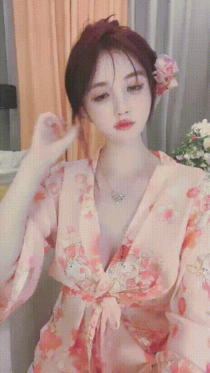 兄弟们!女神又喷水啦~ 禾书也 道具自慰!淫水狂喷!爽~ 图 01