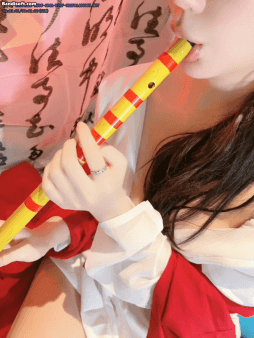 秀人网 谢小蒽 乳贴透奶毛笔遮B笛子紫薇呻吟滴蜡原声版 图 06