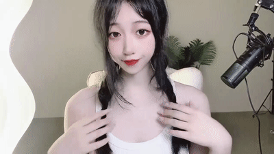 灬21岁大学生! mmii-mmii 大屁股极品美乳~劲爆裸舞~100%射 图 01