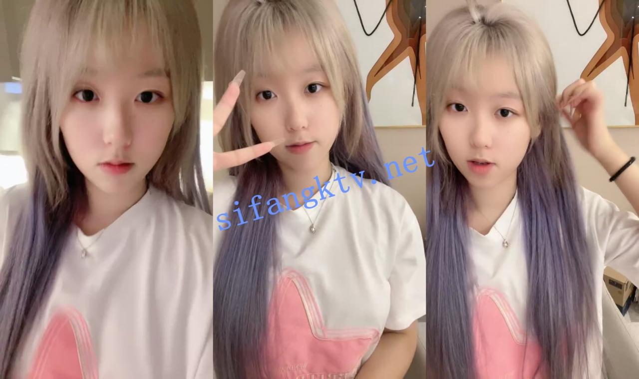 ⚡童颜巨乳美少女!04年大学生! 喵萝莉 100%恋爱的感觉~ 图 01
