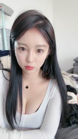 外表超甜颜值妹妹说话温柔床上诱惑贫乳多毛骚逼搔首弄… 图 02