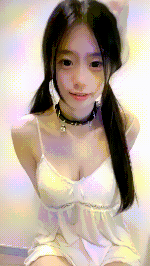 校花!绝对初恋感觉!超级甜~ 萝卜果果 揉穴自慰!狂撸~ 图 01