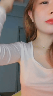 虎牙星秀网红女神下海 小尤辘 绝色美乳蜜桃臀 连续喷水 图 01