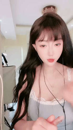 ██完美~完美! 花花 女神,妩媚妖娆,全裸热舞,自慰 图 02