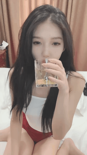 ☸顶级校花女神 不纯学妹 人见人爱!全裸道具自慰 秒硬 图 01