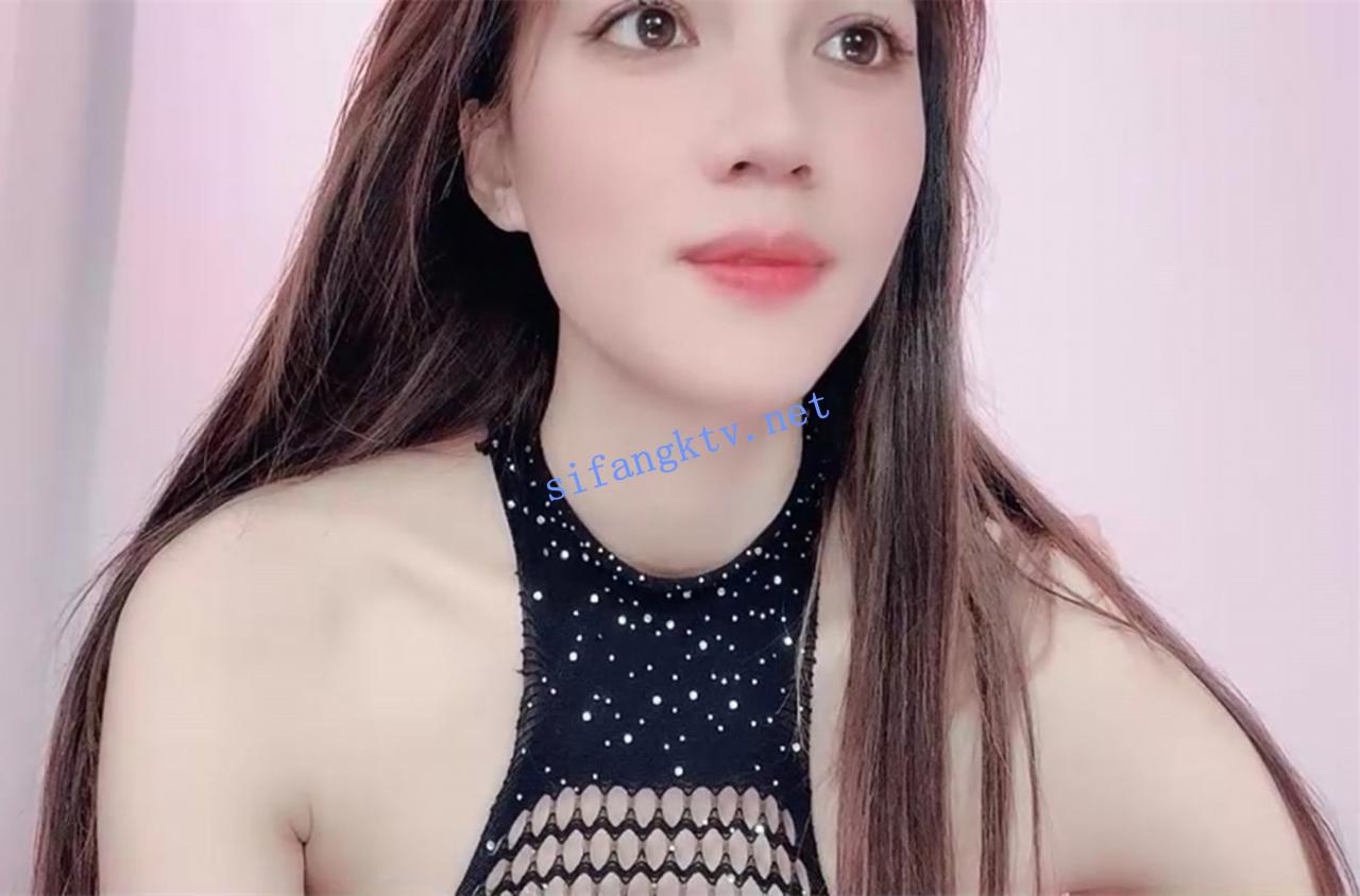 ❤❤❤ Linglong521 女神M腿,双道具自慰爆浆,我高潮了 图 01