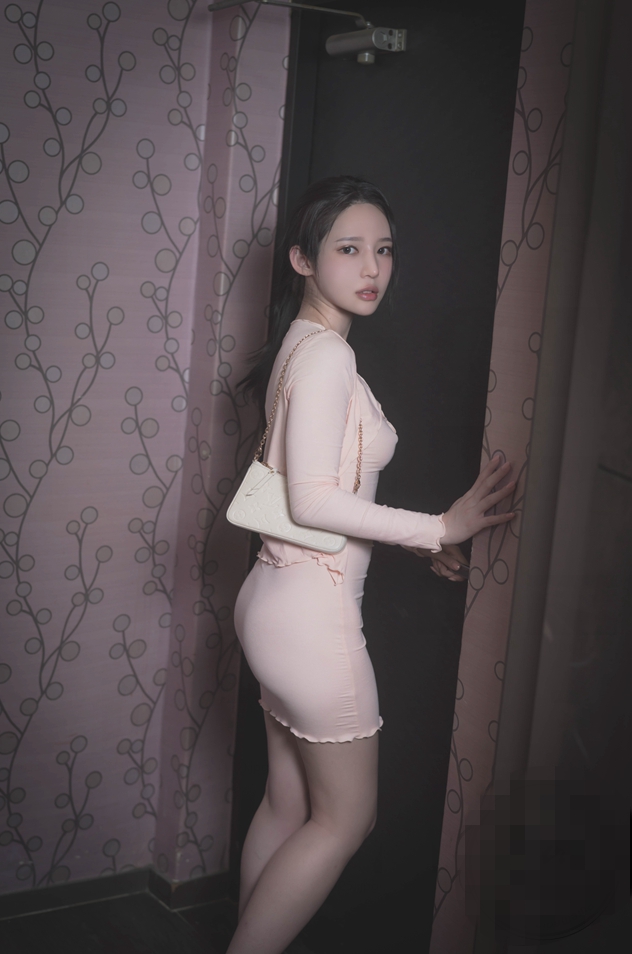 ❤️韩国嫩模YEHA第234号作品-KTV应召女郎,含附VIP自慰视频4V 图 01