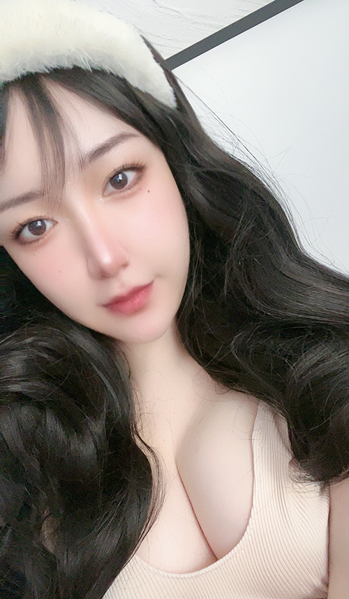 ❤️极品小美女小予自录,身材好乳夹脚环道具双插高跟鞋 图 01
