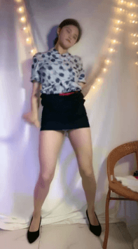 ♆ 航空桃桃 好骚~好美~黑丝制服~全裸骚舞诱惑~过瘾~! 图 01