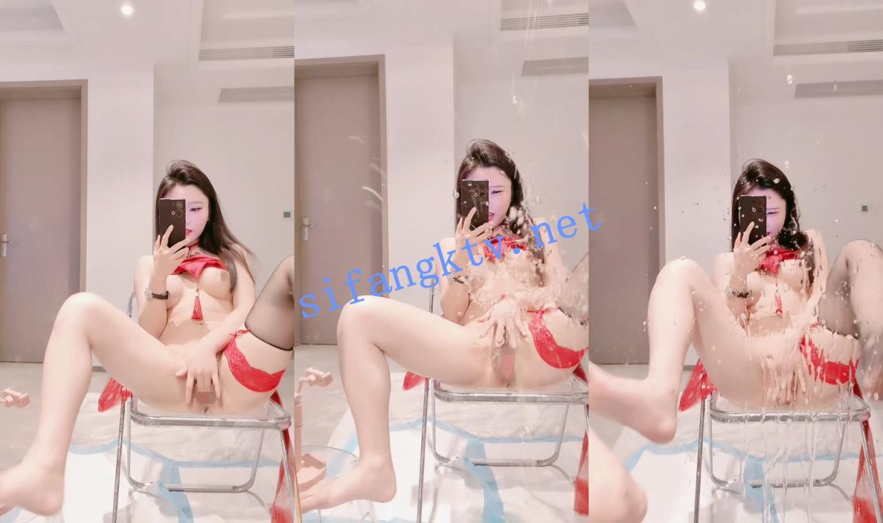 ⚡ 核弹!对镜子抠逼骚水喷不停!太壮观 遇水则发 图 13