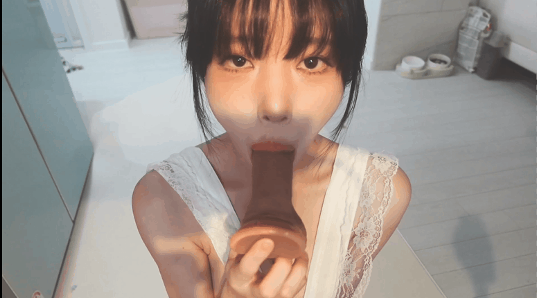 很火的韓國高潮臉美女bearasoni口交視頻又流出啦[6V300M][誇克]