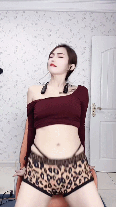 【快手福利】丝袜熟女【快乐晨宝儿】骚舞口交假阳具模拟XO【10V】【1.71G】