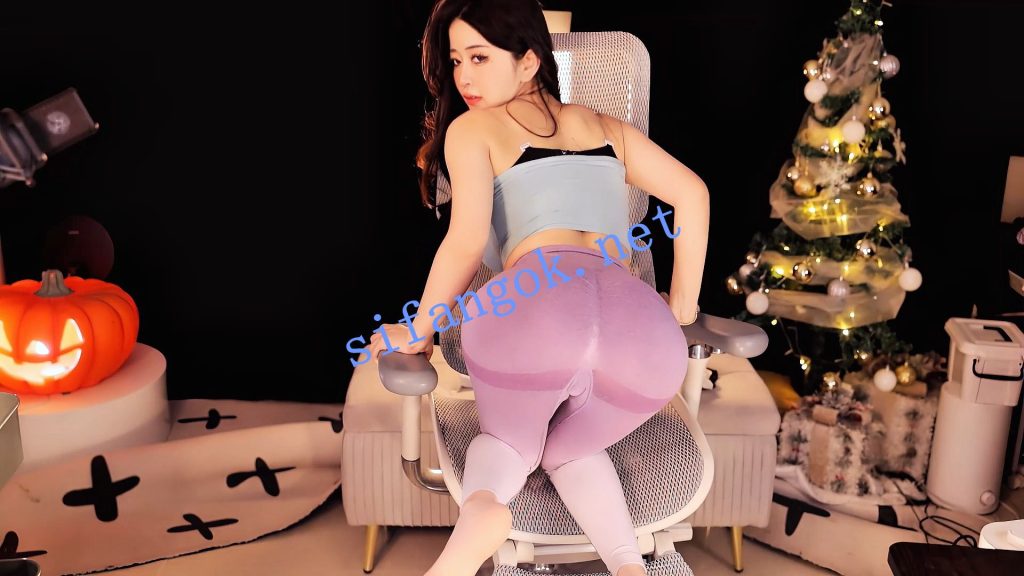 【网易CC】小燃燃 瑜伽裤专属特辑7V 勒出肥美鲍鱼【7V】【989M】