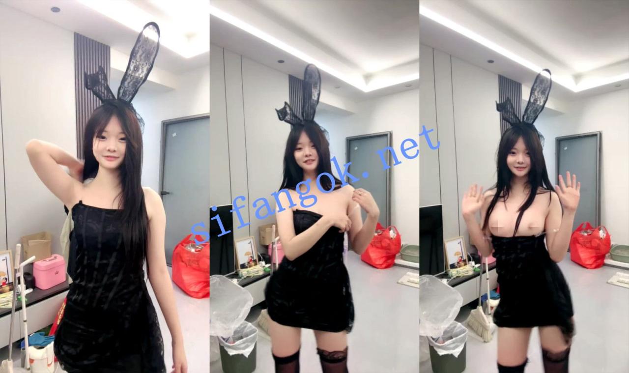 ⚡ 核弹! 倩倩 班花美少女脱衣舞尽情摇摆勾引!~ 图 02