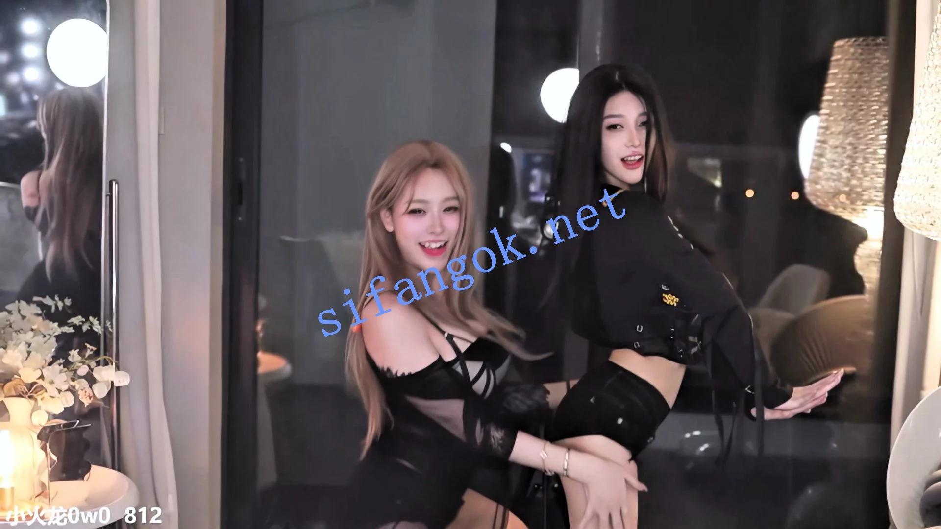斗鱼 小火龙 骚骚主播精选8V &小渔火双人意淫飙舞 图 10