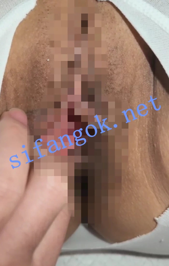 巨乳白虎小妹被破处后渐渐调教成一只能接受内射的小母狗 图 10