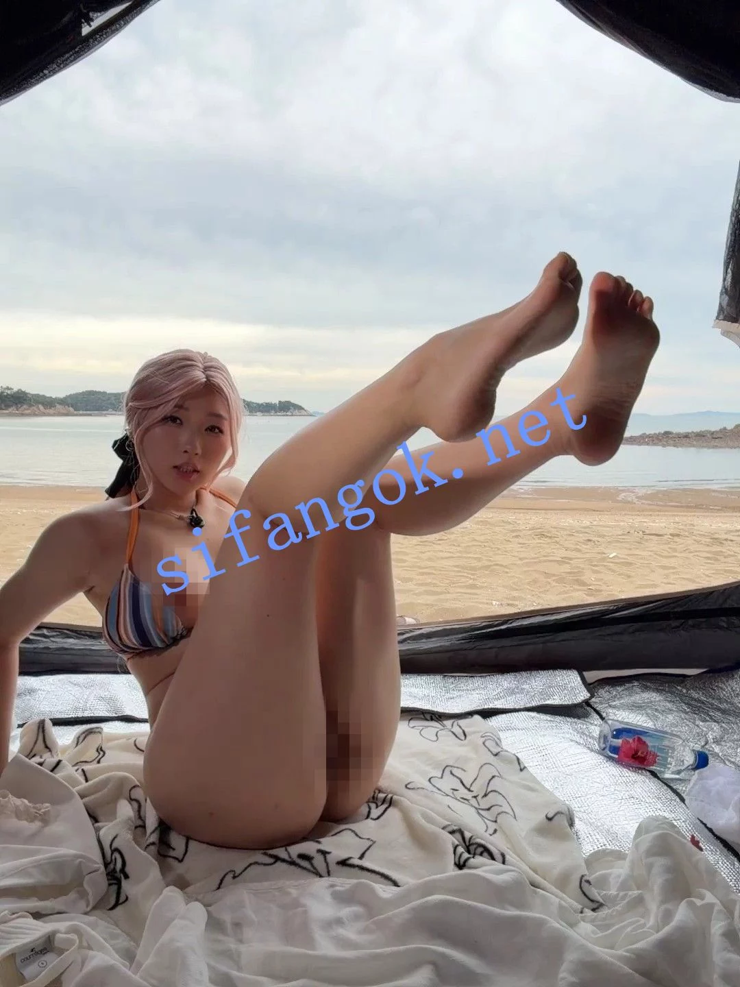 ☛ST开票 winter11 白虎一线天海边裸体漏出口交骑乘后入 图 05