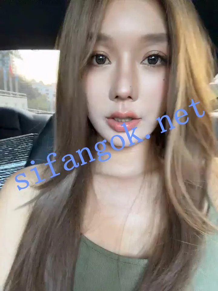 ❤️ST-1409 神似范冰冰BBi-0329 闹市区路边车内刺激露出秀 图 01