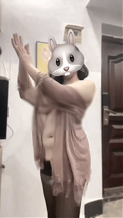 推特新晋大胸萌妹 诗小涵 Q弹大奶裸舞拉丝掰穴自慰 抖飞了 图 15